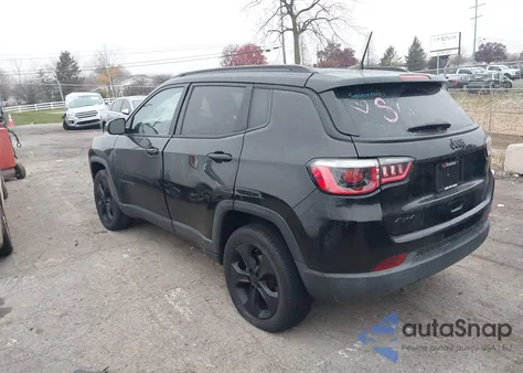 2018 Jeep Compass Altitude 4X4 из США, поврежденный, VIN 3C4NJDBB0JT394757